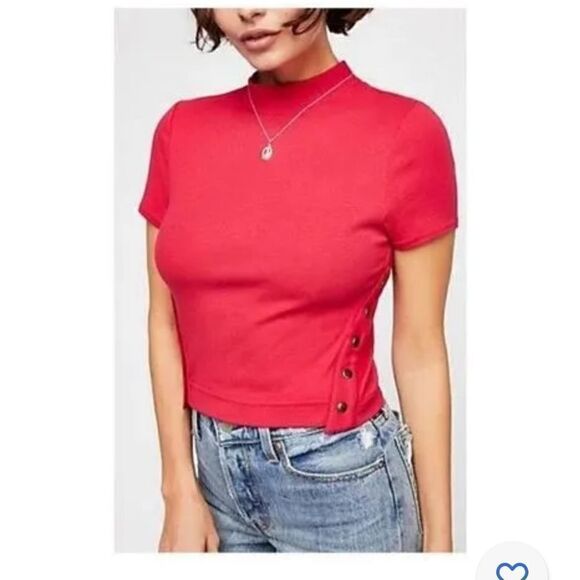 We TheĀ Free Red Ribbed Mockneck Top with SideāSnapsāSizeāXS - Picture 2 of 9